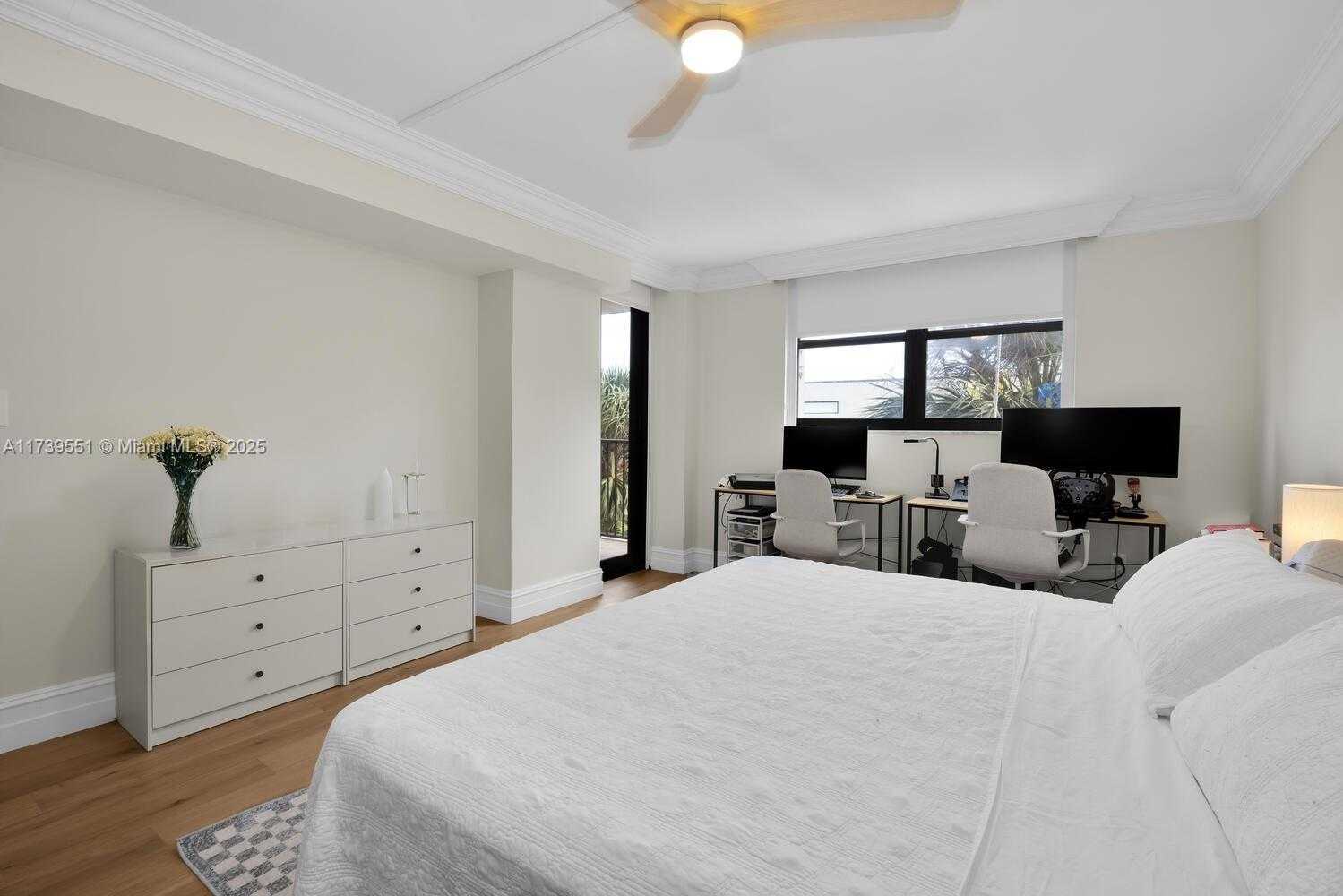 Small Image of 801 NORTH VENETIAN DR #201, Miami Number 25