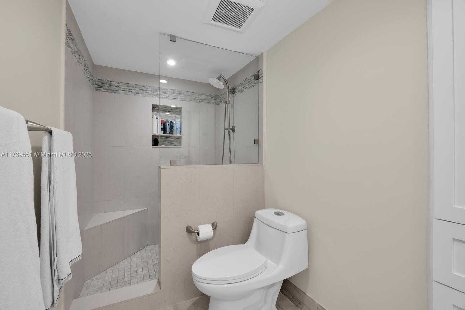 Small Image of 801 NORTH VENETIAN DR #201, Miami Number 27
