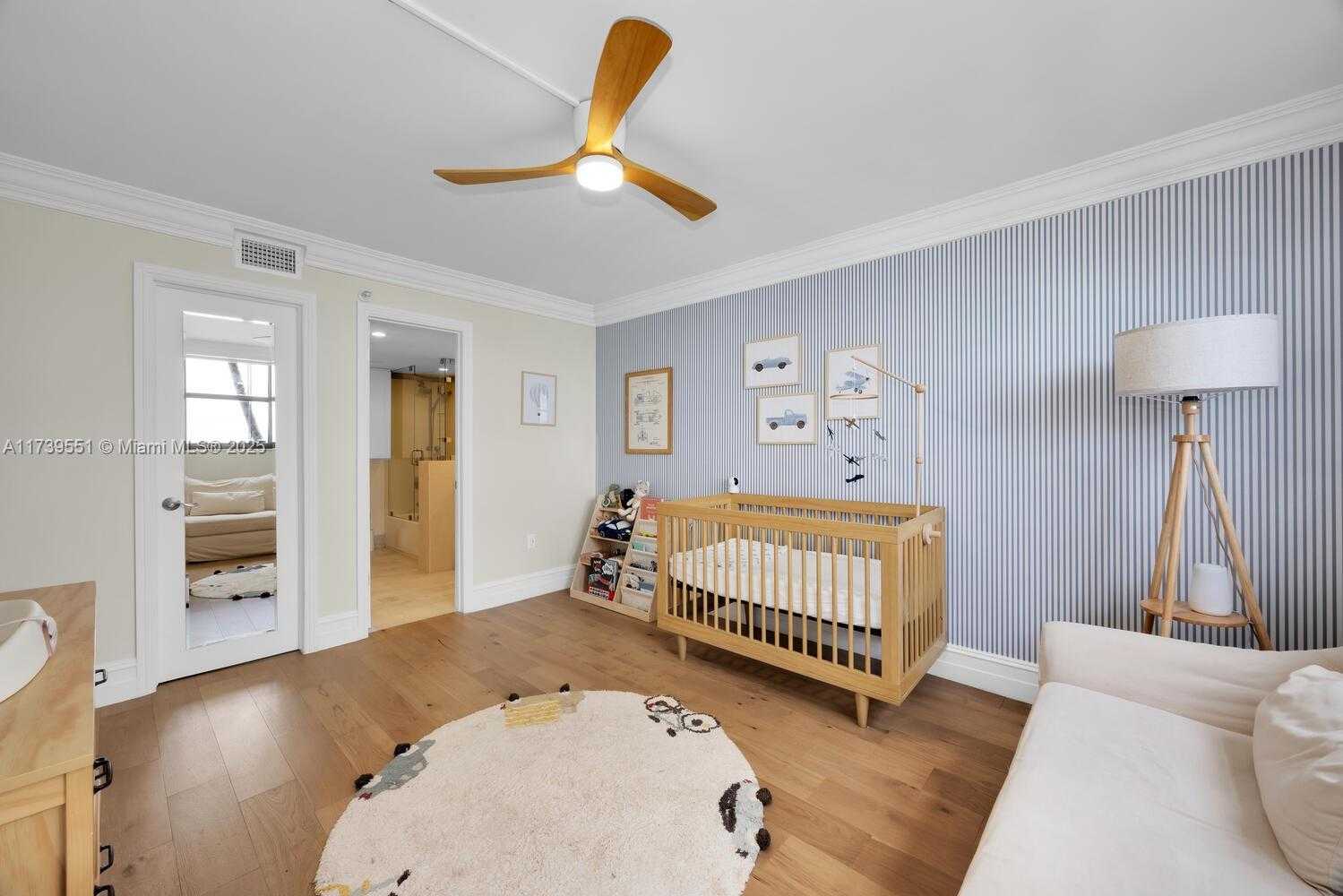 Small Image of 801 NORTH VENETIAN DR #201, Miami Number 30