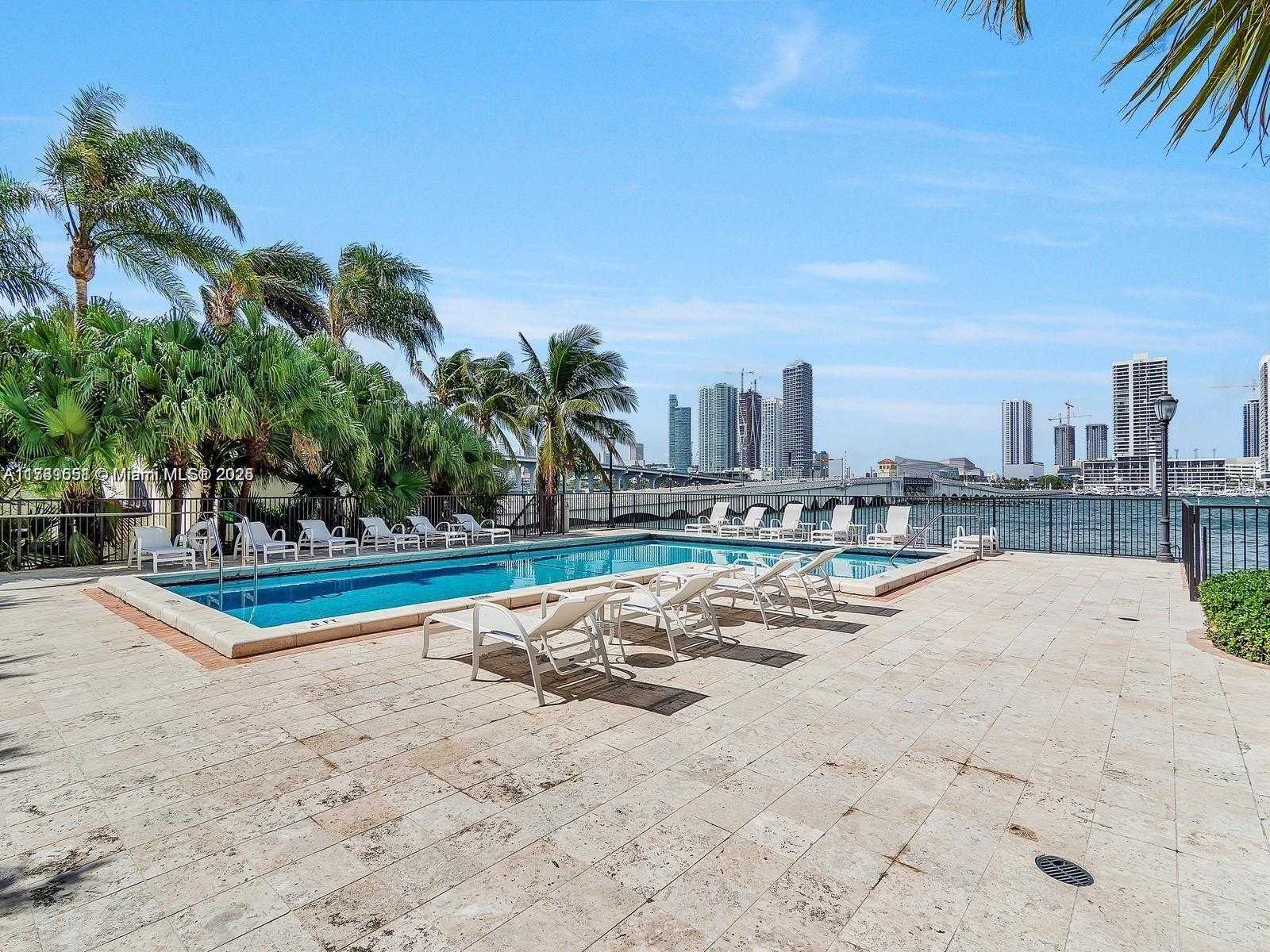 Small Image of 801 NORTH VENETIAN DR #201, Miami Number 37