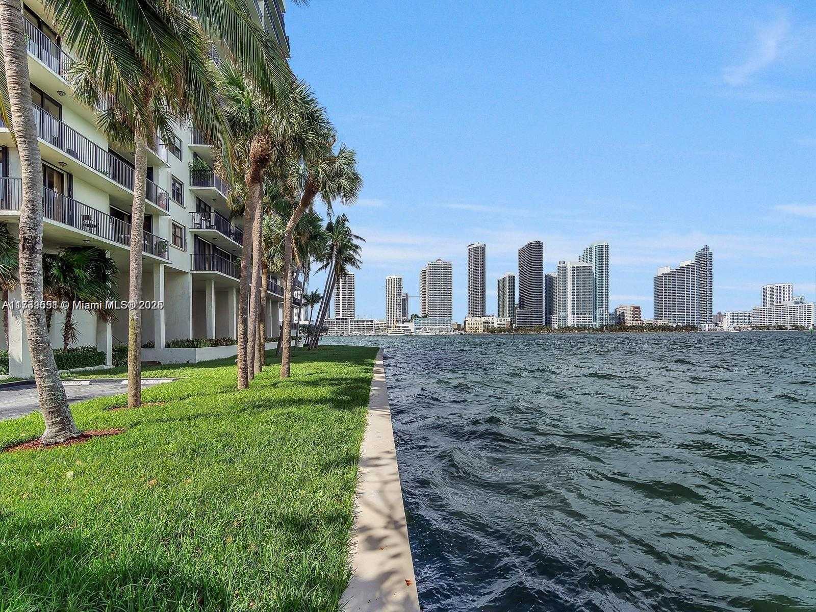 Small Image of 801 NORTH VENETIAN DR #201, Miami Number 4
