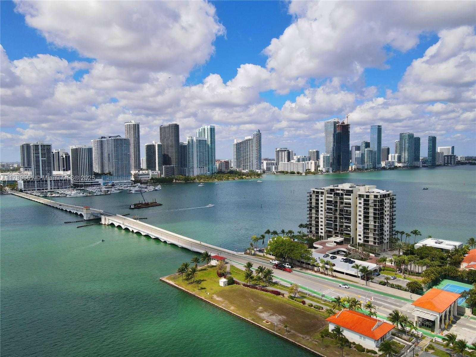 Small Image of 801 NORTH VENETIAN DR #201, Miami Number 42