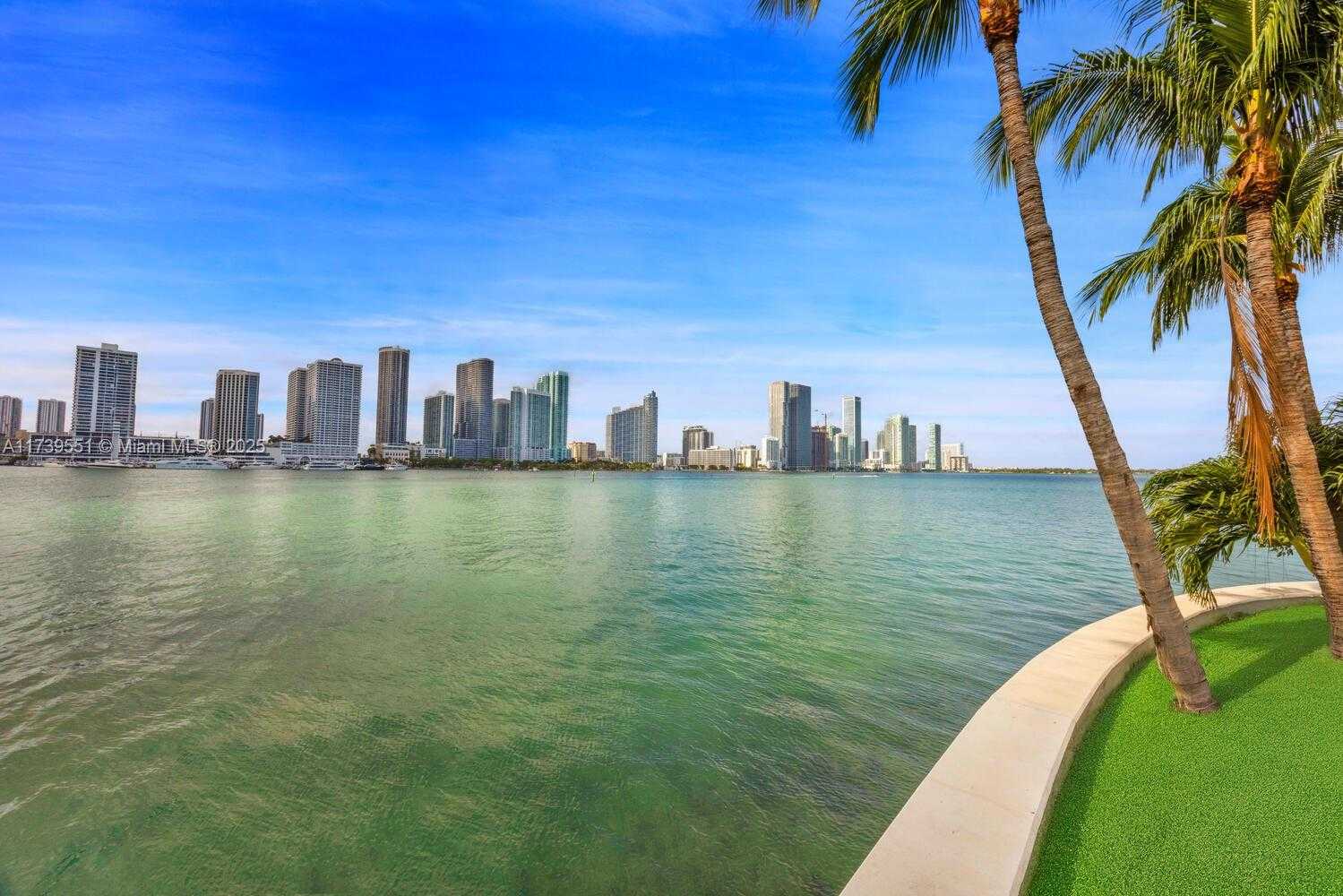 Small Image of 801 NORTH VENETIAN DR #201, Miami Number 46