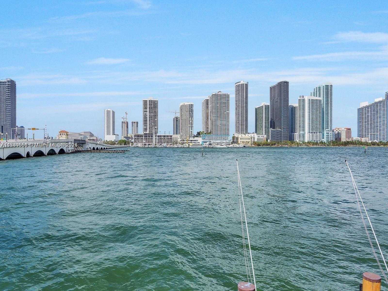 Small Image of 801 NORTH VENETIAN DR #201, Miami Number 48