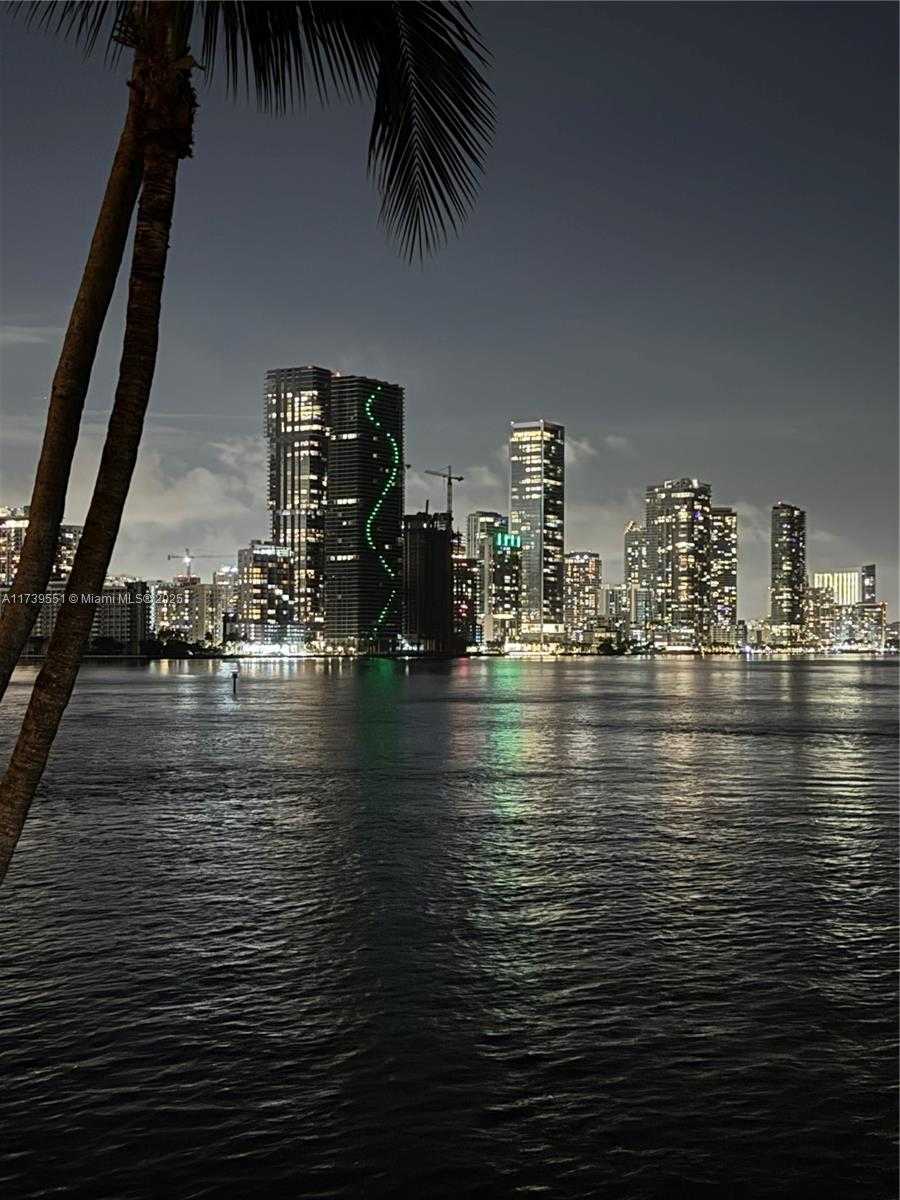 Small Image of 801 NORTH VENETIAN DR #201, Miami Number 49