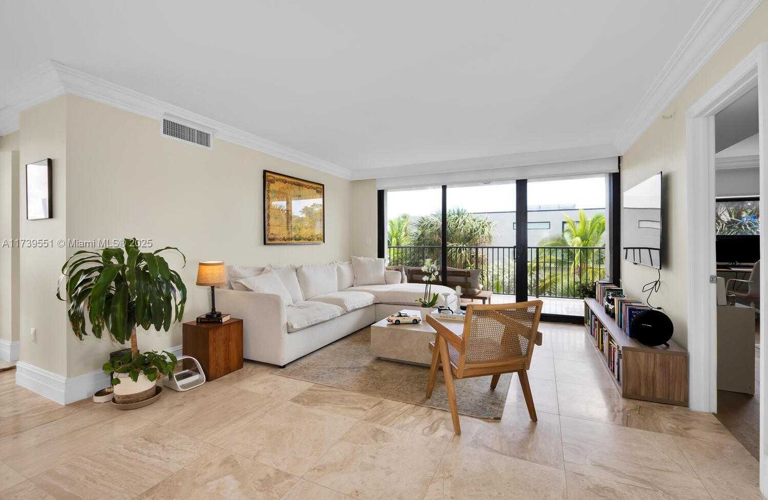 Small Image of 801 NORTH VENETIAN DR #201, Miami Number 8