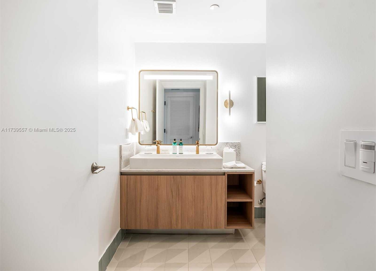 Small Image of 601 NORTH EAST 1ST AVE #4206, Miami Number 27