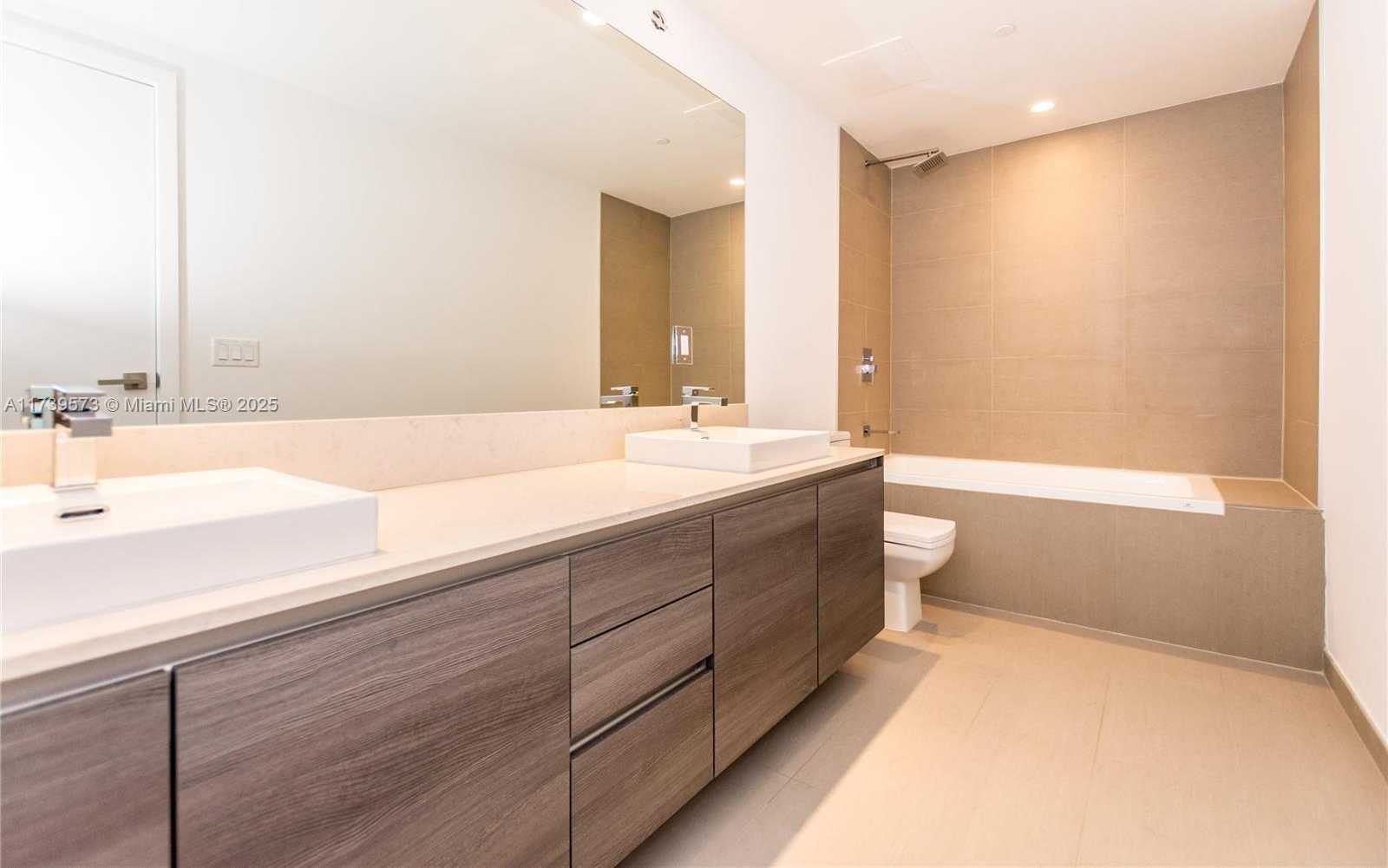 Small Image of 1080 BRICKELL AVE #1706, Miami Number 14