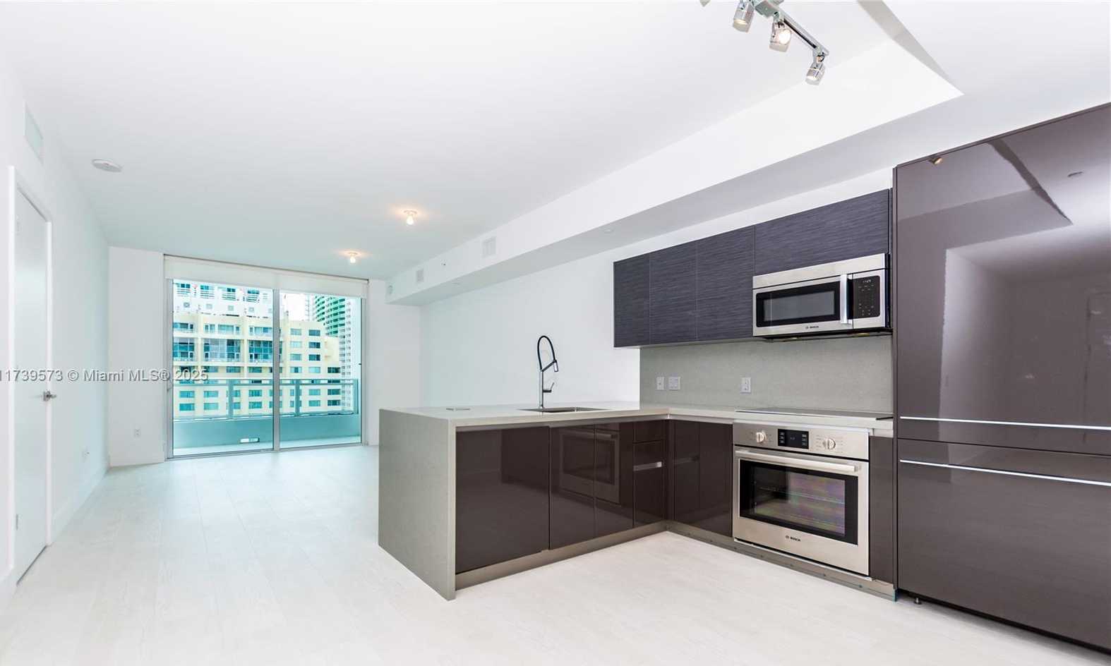 Small Image of 1080 BRICKELL AVE #1706, Miami Number 4
