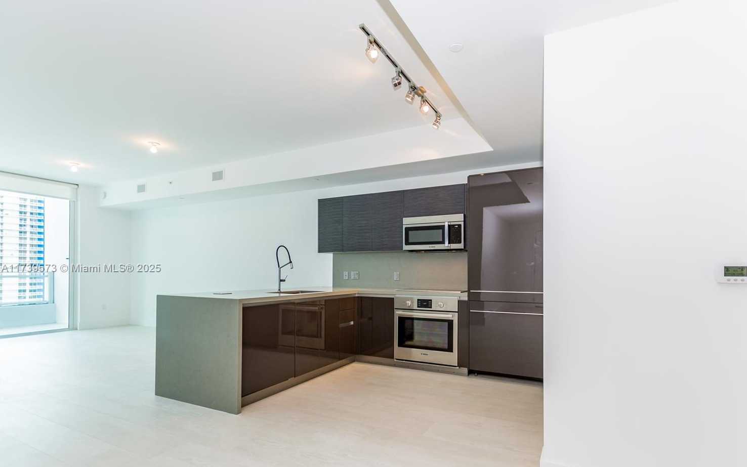 Small Image of 1080 BRICKELL AVE #1706, Miami Number 5