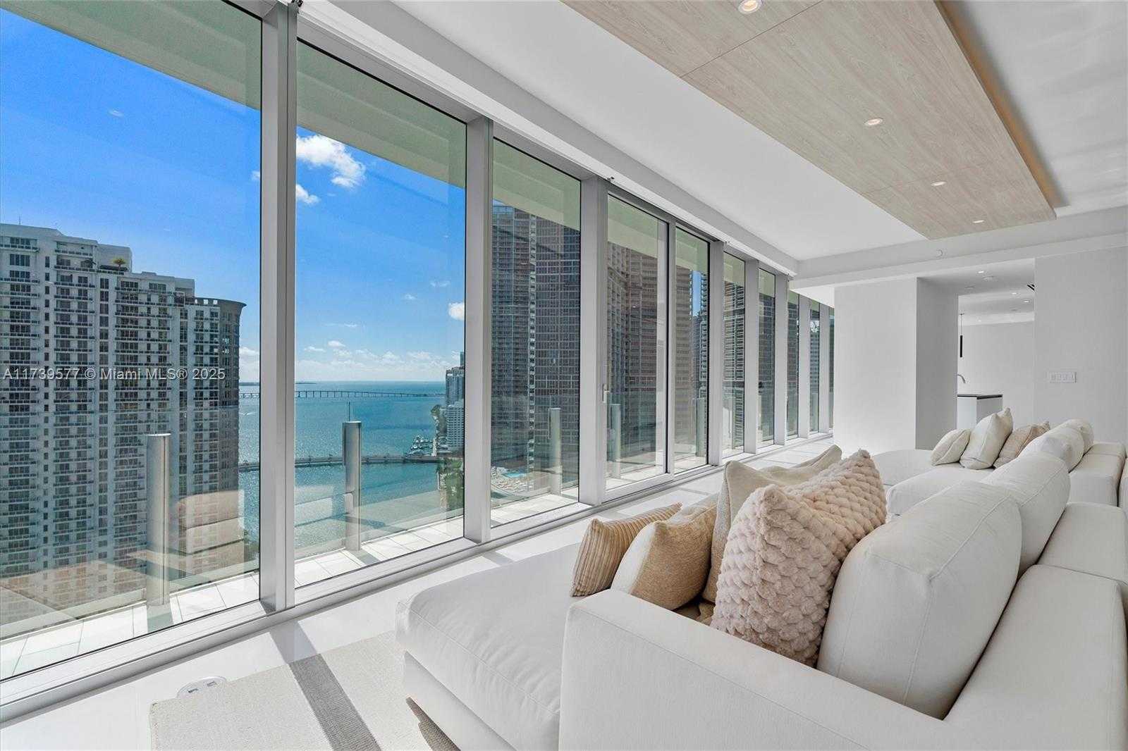 Small Image of 300 BISCAYNE BLVD WAY #2701, Miami Number 10