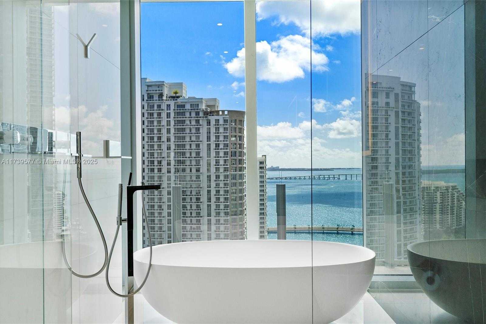 Small Image of 300 BISCAYNE BLVD WAY #2701, Miami Number 26