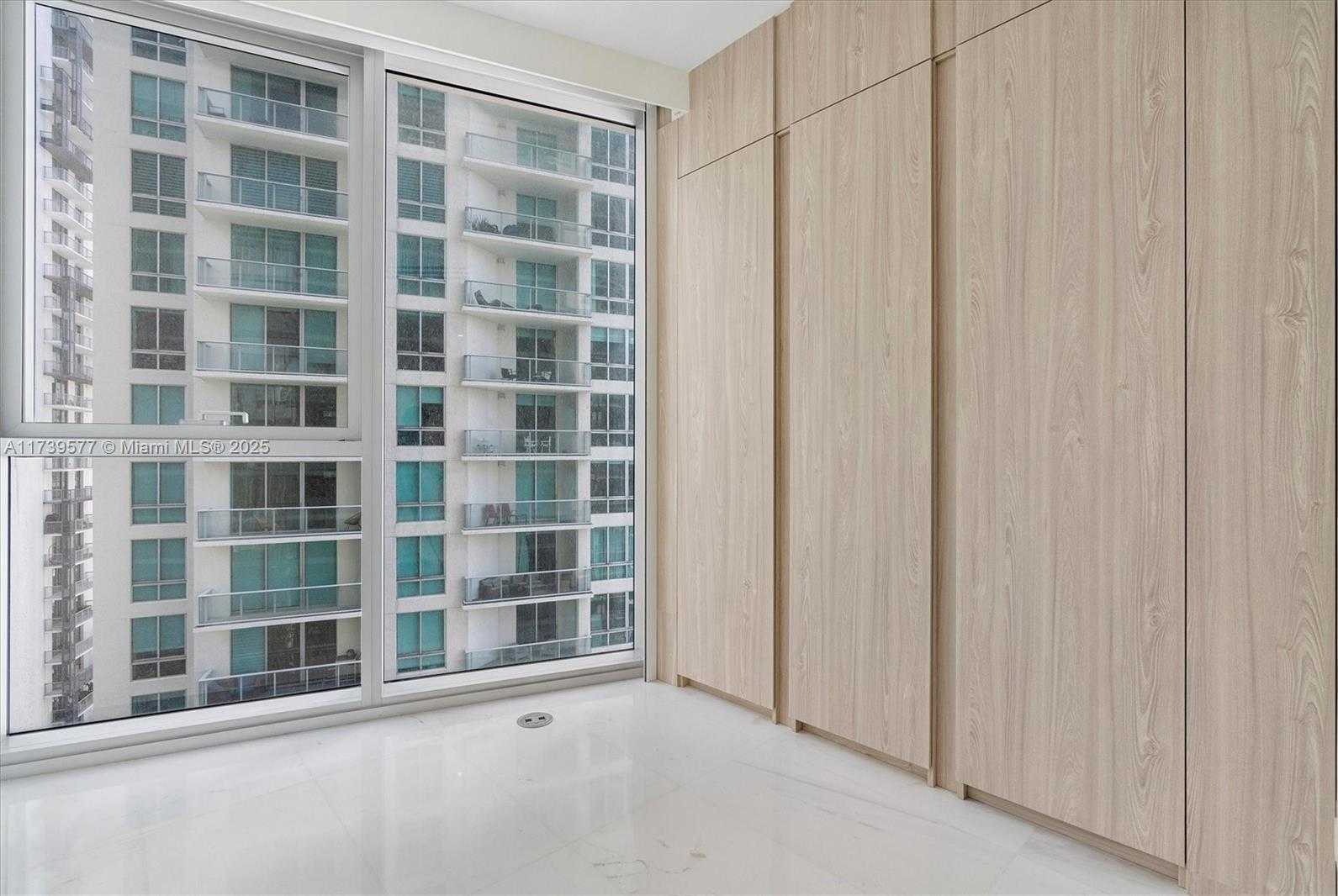 Small Image of 300 BISCAYNE BLVD WAY #2701, Miami Number 31