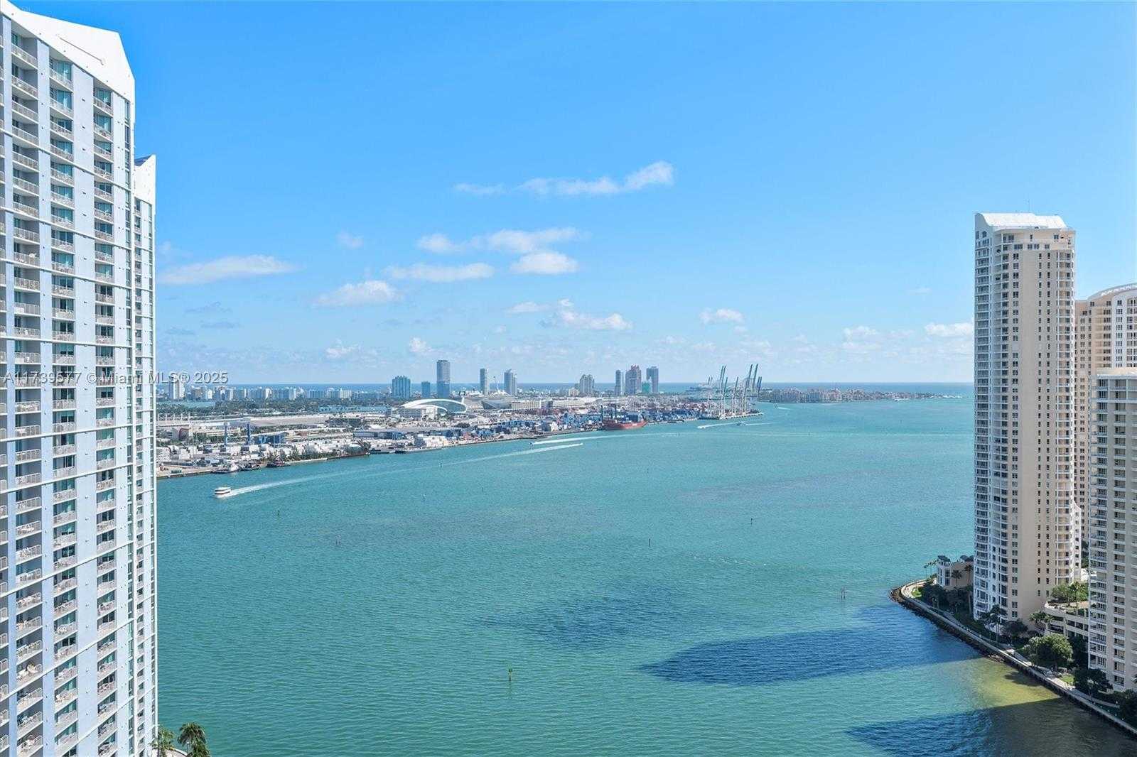 Small Image of 300 BISCAYNE BLVD WAY #2701, Miami Number 46