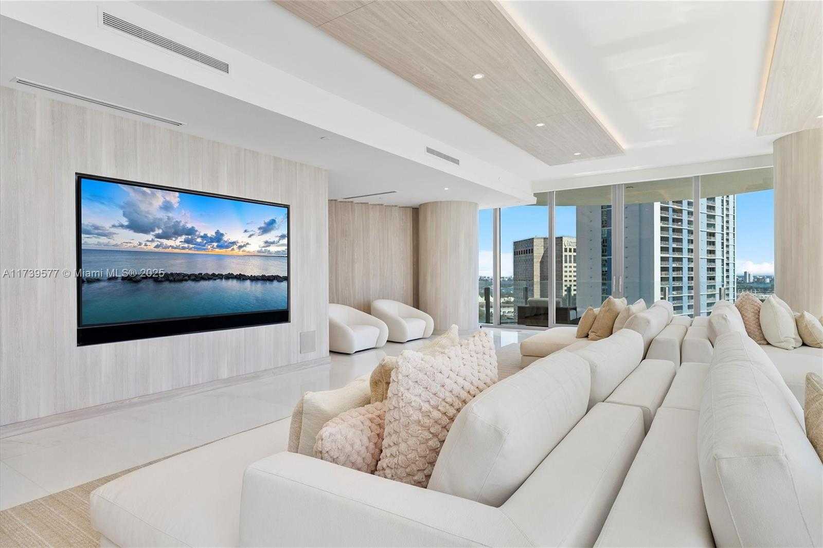 Small Image of 300 BISCAYNE BLVD WAY #2701, Miami Number 6