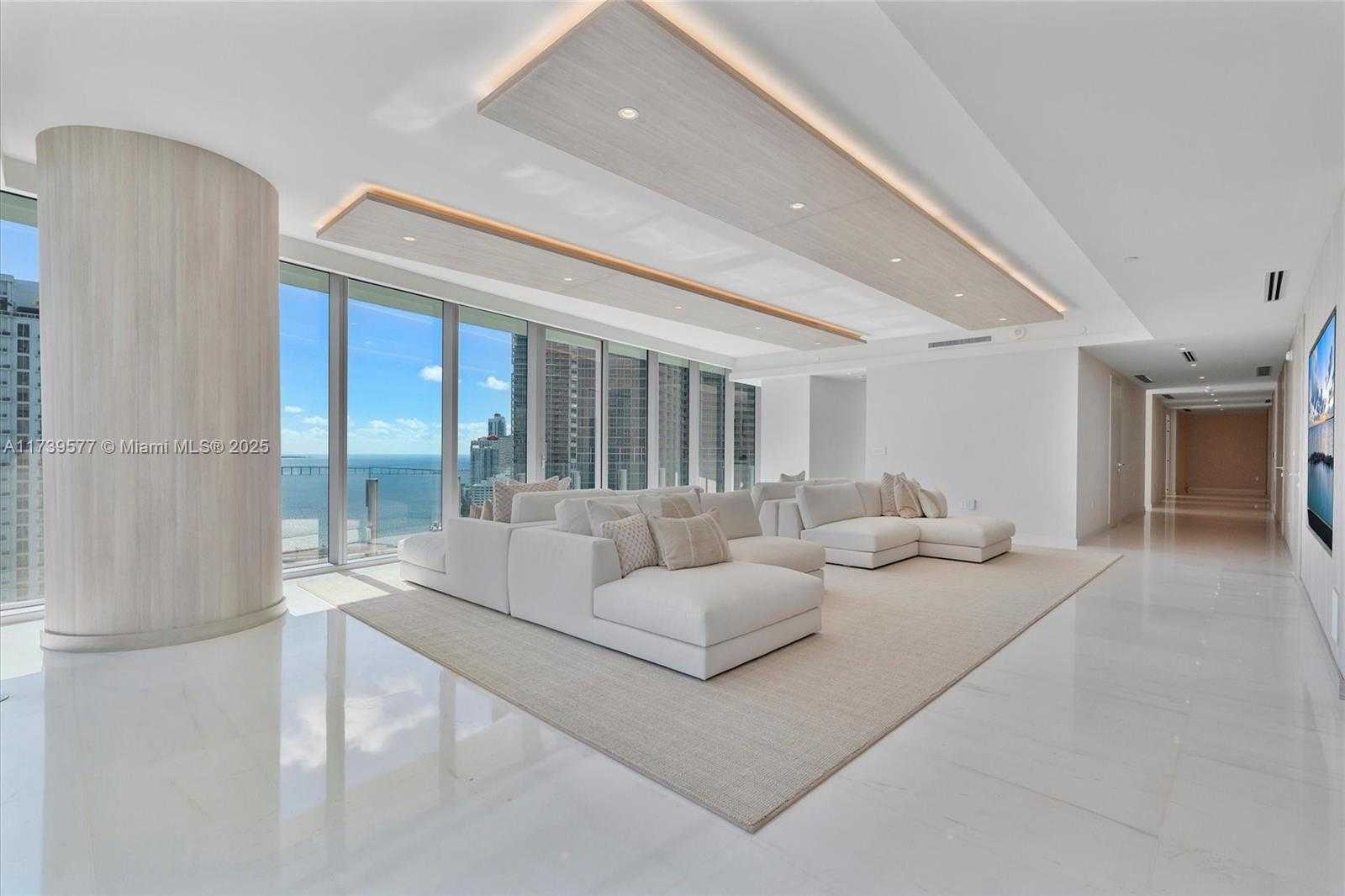 Small Image of 300 BISCAYNE BLVD WAY #2701, Miami Number 8