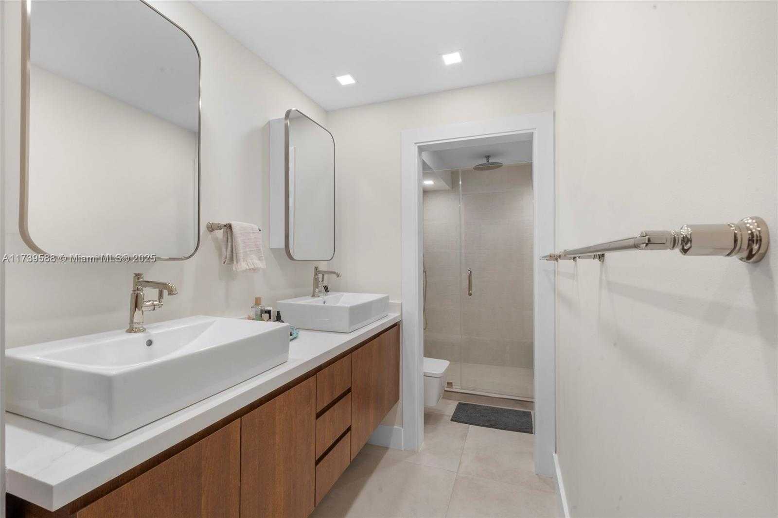 Small Image of 1121 CRANDON BLVD #E503, Key Biscayne Number 10