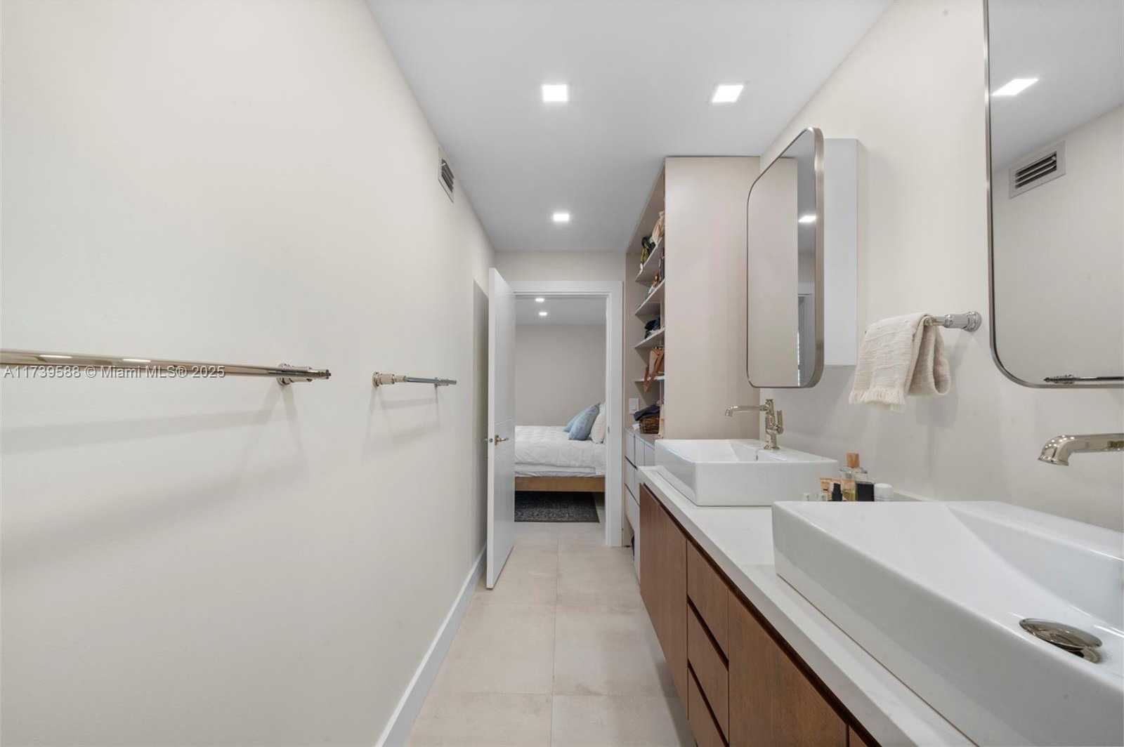 Small Image of 1121 CRANDON BLVD #E503, Key Biscayne Number 13