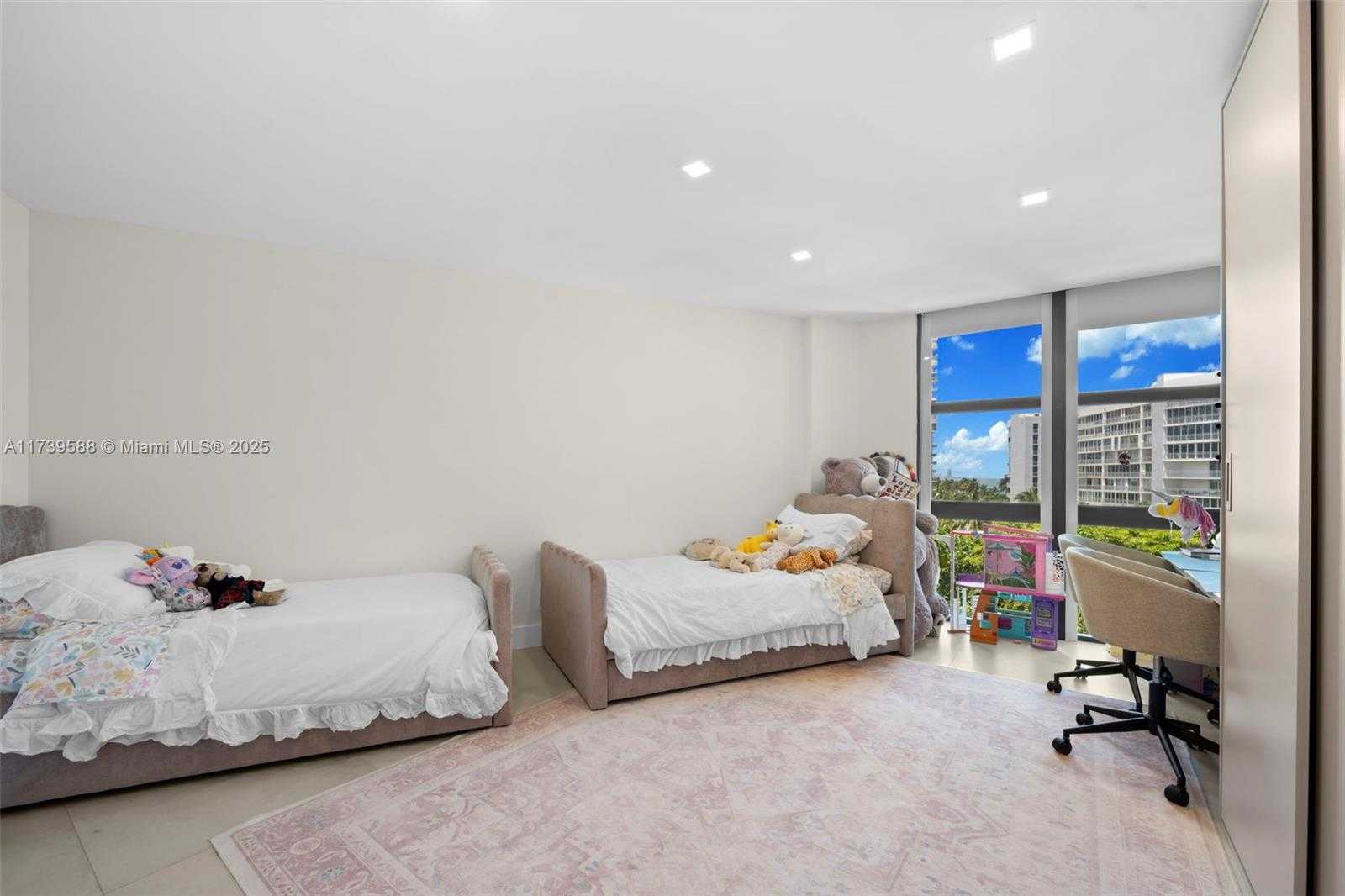 Small Image of 1121 CRANDON BLVD #E503, Key Biscayne Number 14