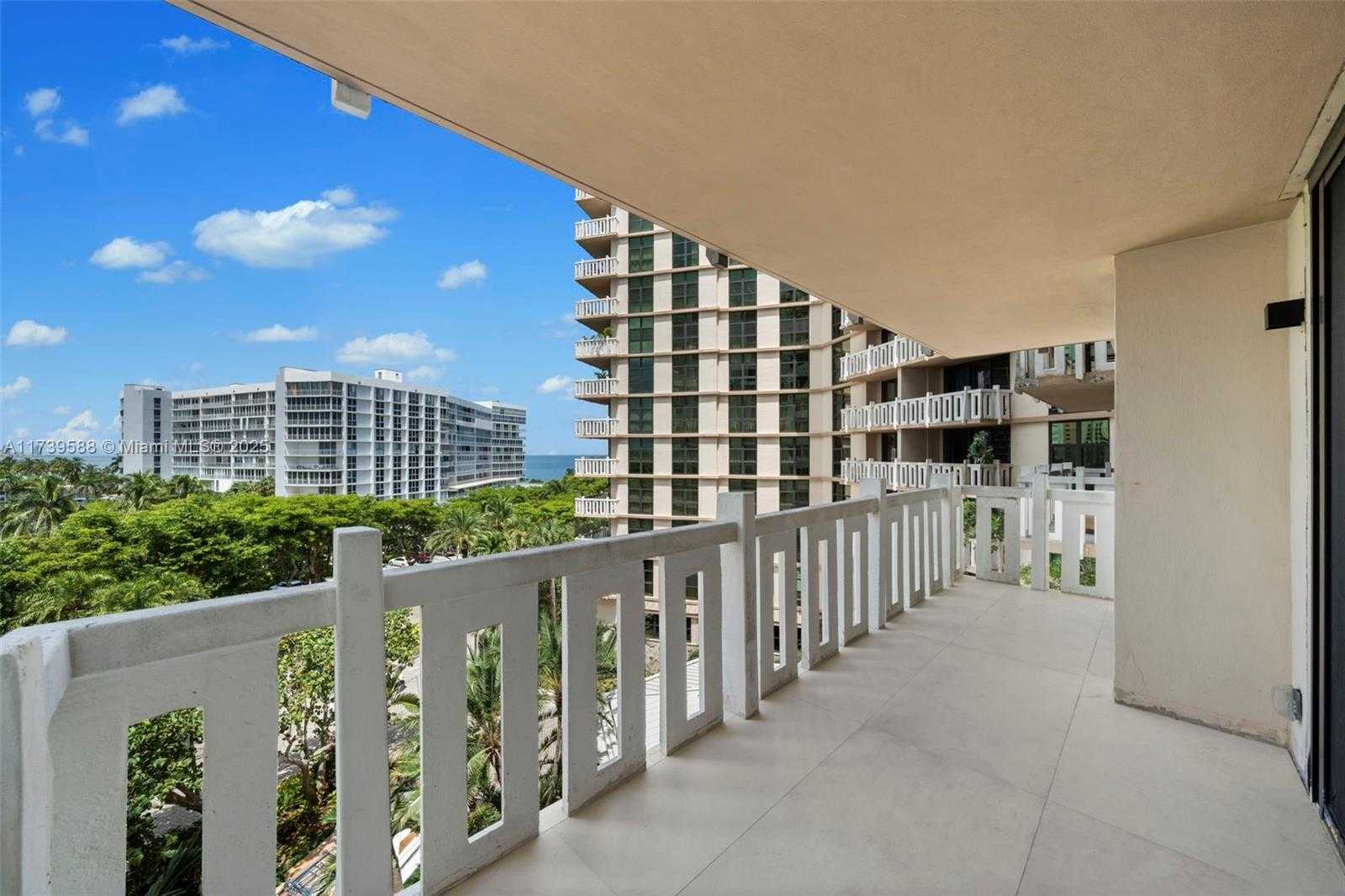 Small Image of 1121 CRANDON BLVD #E503, Key Biscayne Number 17