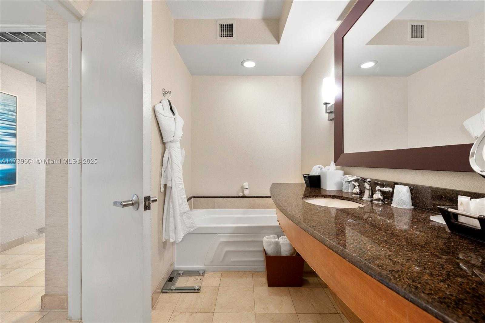 Small Image of 18001 COLLINS AVE #803, Sunny Isles Beach Number 12