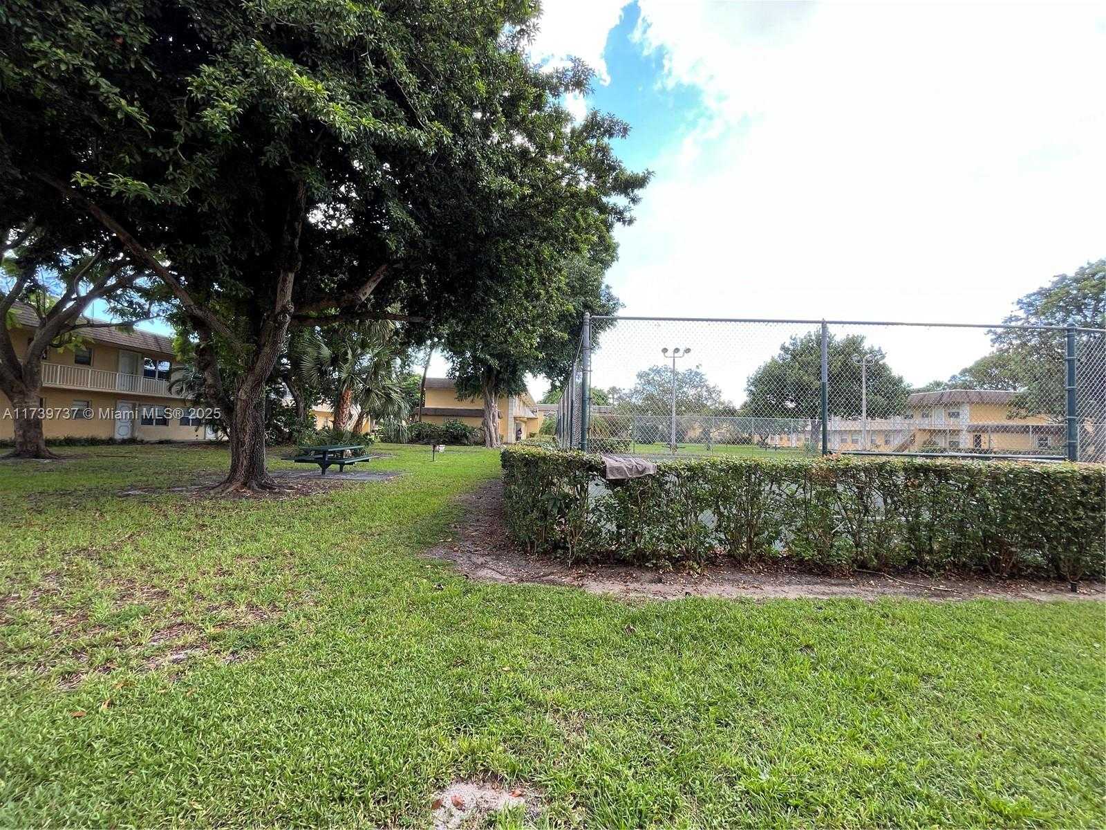Small Image of 5192 NORTH EAST 6TH AVE #802, Oakland Park Number 11