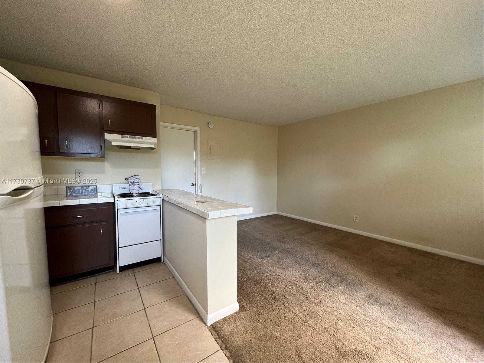 Small Image of 5192 NORTH EAST 6TH AVE #802, Oakland Park Number 2