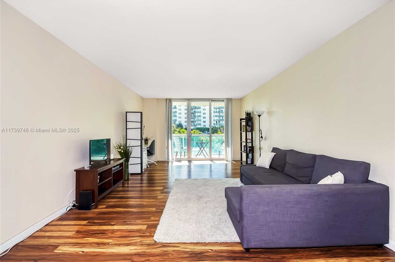 Small Image of Building B, 19380 Collins Ave, Sunny Isles Beach, FL 33160, USA Number 13