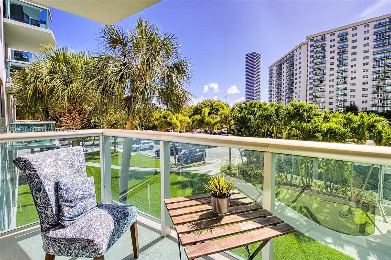 Small Image of Building B, 19380 Collins Ave, Sunny Isles Beach, FL 33160, USA Number 31