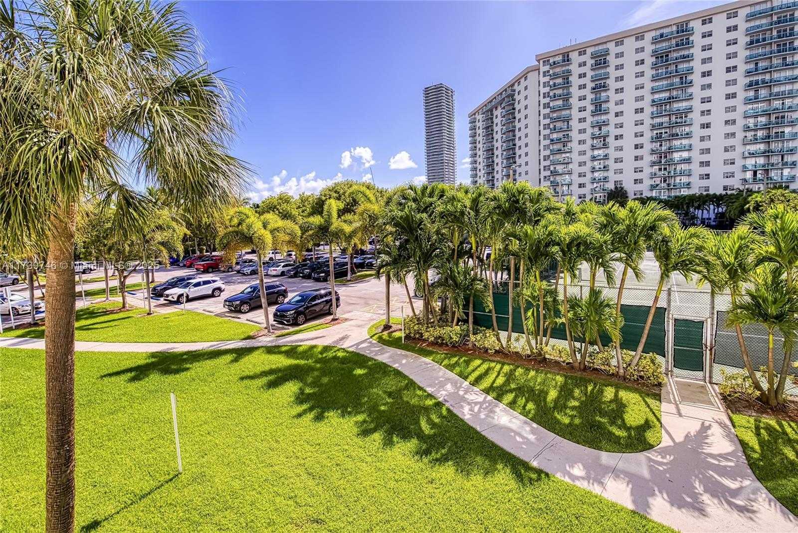 Small Image of Building B, 19380 Collins Ave, Sunny Isles Beach, FL 33160, USA Number 34
