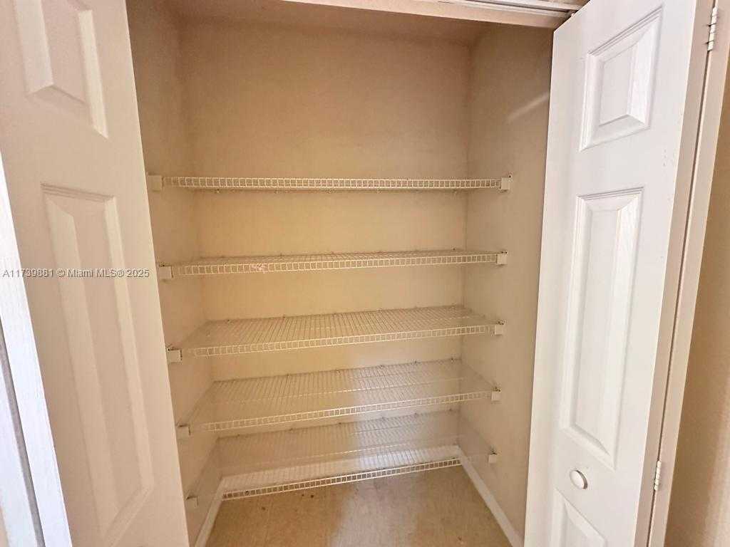 Imagen de Pequeño Objeto