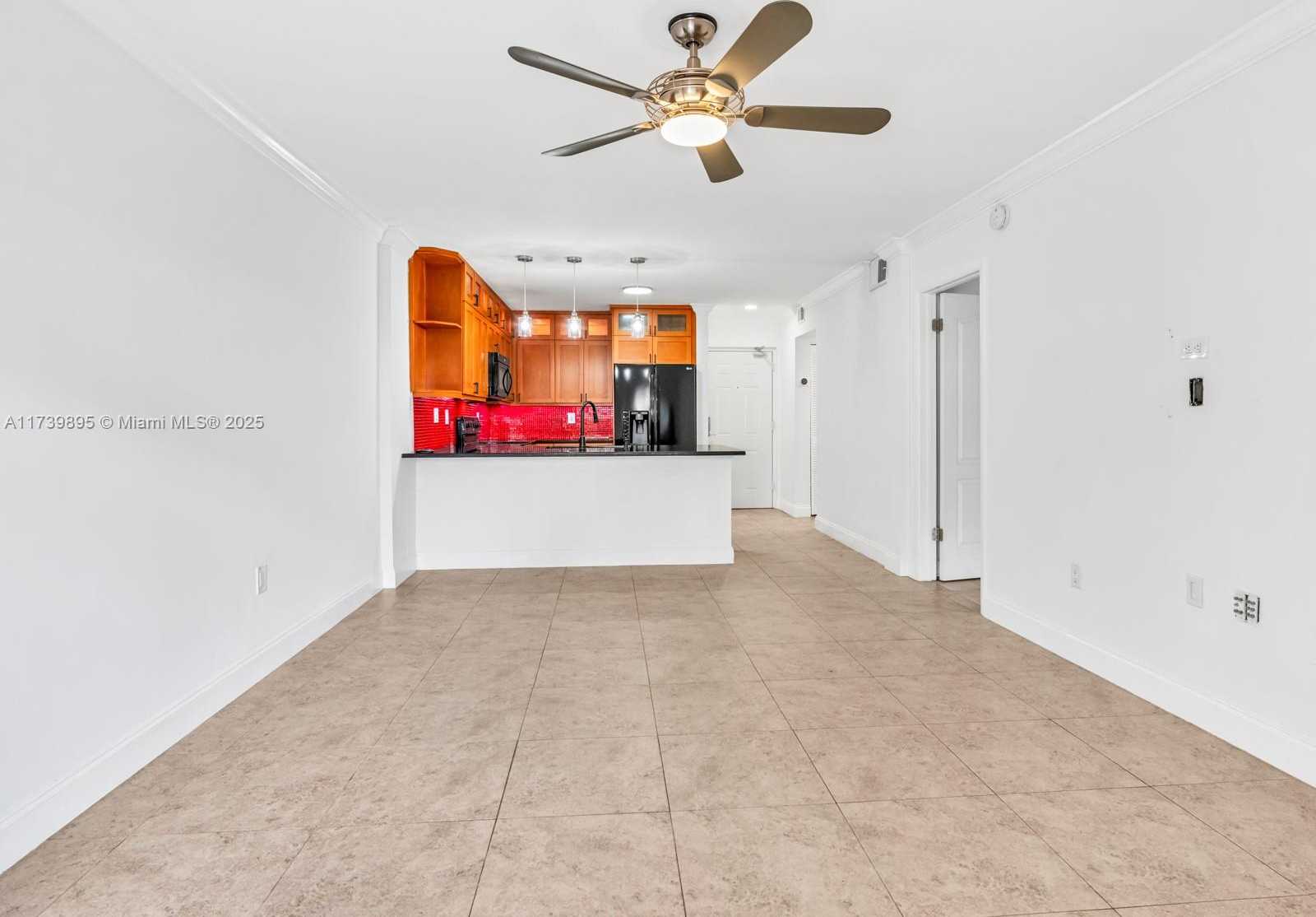 Small Image of 10900 SW 104th St, Miami, FL 33176, USA Number 22