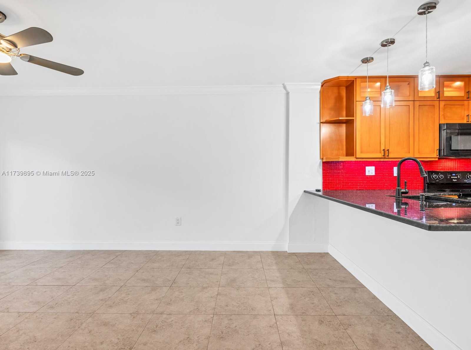 Small Image of 10900 SW 104th St, Miami, FL 33176, USA Number 23