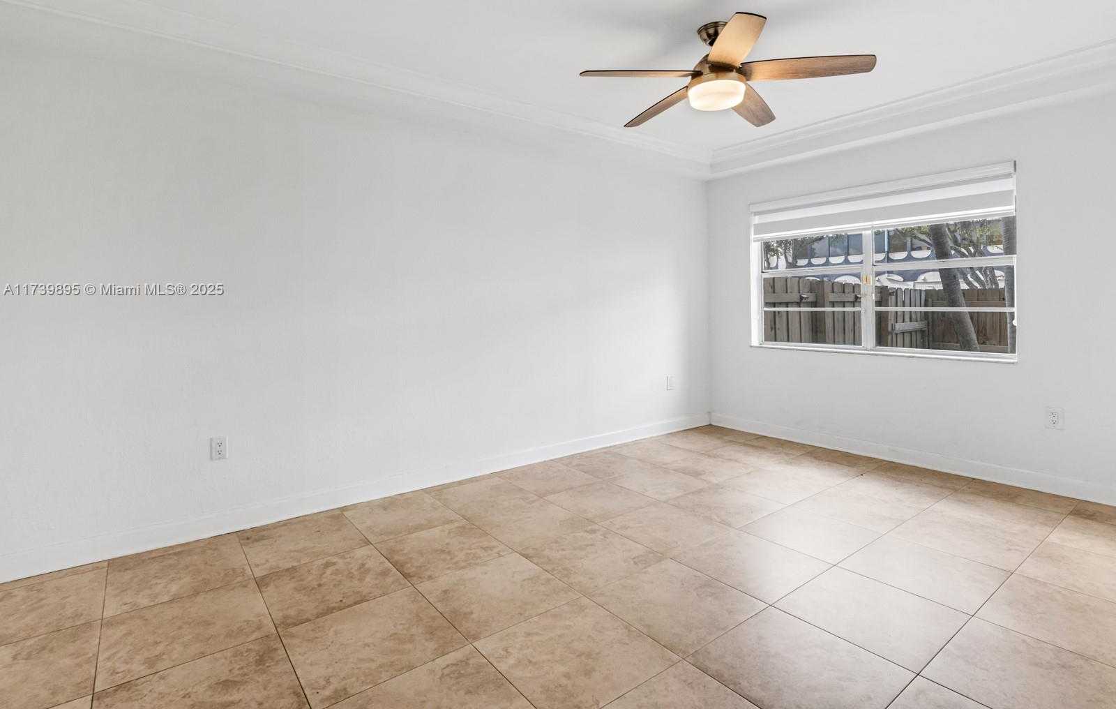 Small Image of 10900 SW 104th St, Miami, FL 33176, USA Number 26