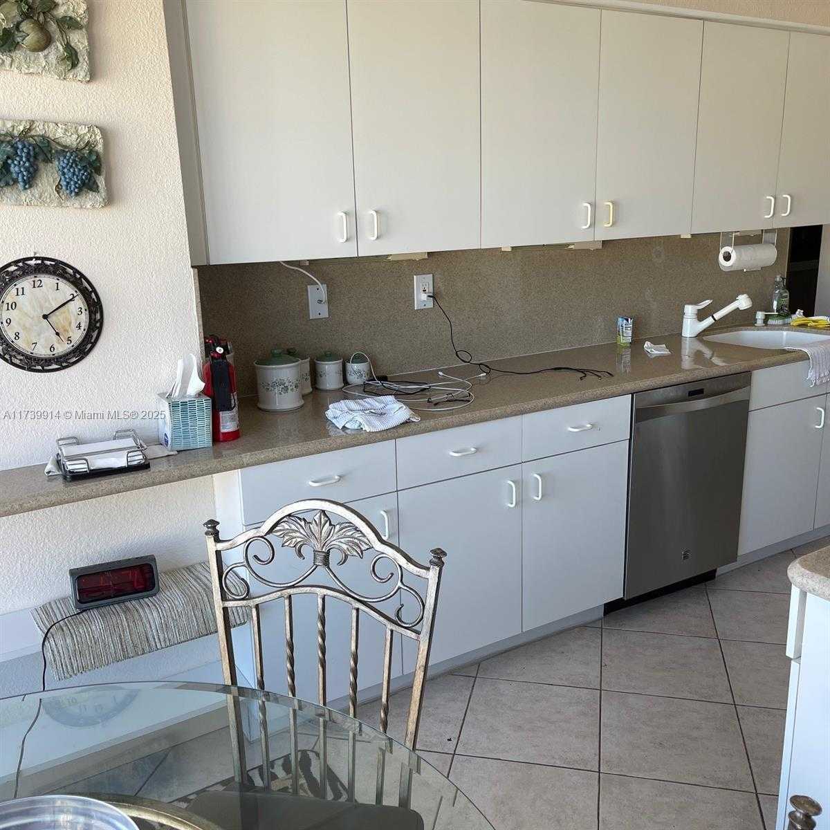 Small Image of 3500 MYSTIC POINTE DR #3505, Aventura Number 14