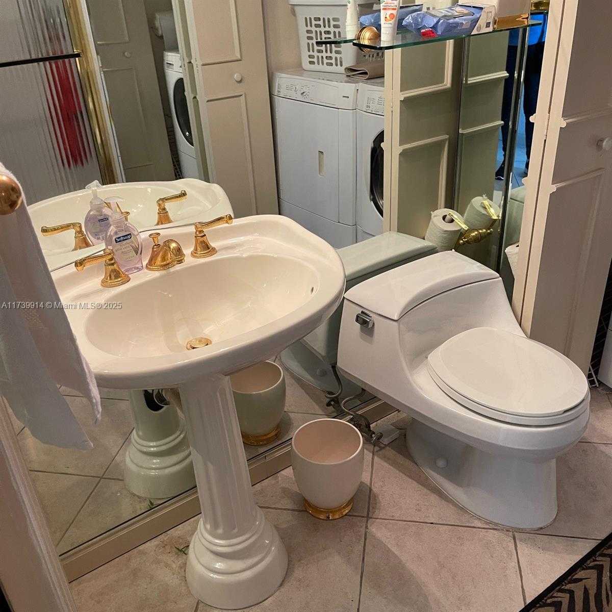 Small Image of 3500 MYSTIC POINTE DR #3505, Aventura Number 27