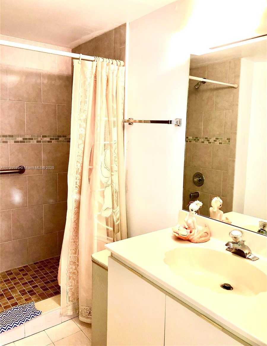 Small Image of 10249 NORTH WEST 9TH ST CIR #110-8, Miami Number 15