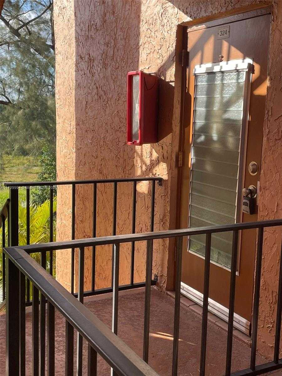 Small Image of 3050 EAST SUNRISE LAKES DR #324, Sunrise Number 2