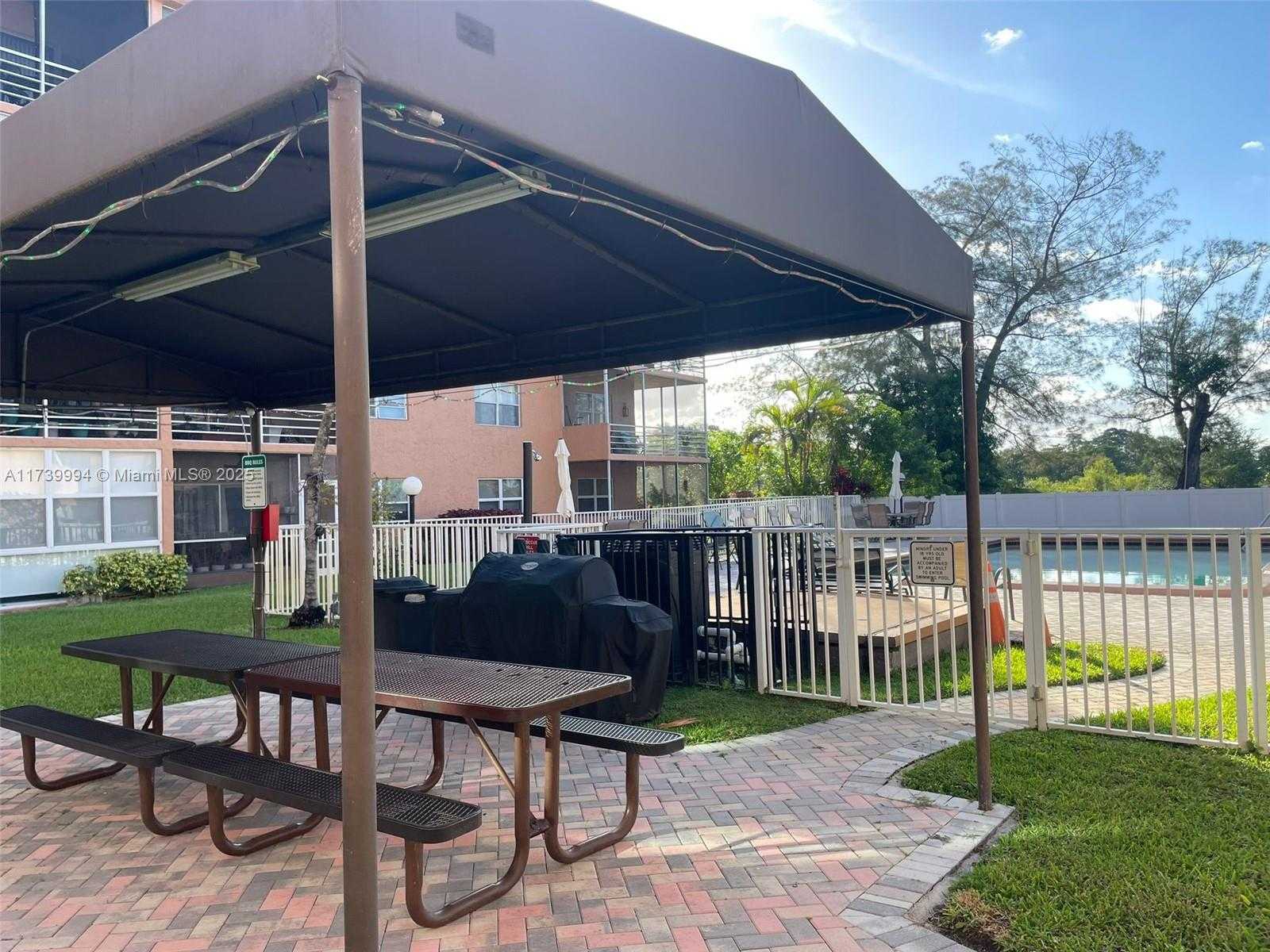 Small Image of 3050 EAST SUNRISE LAKES DR #324, Sunrise Number 21