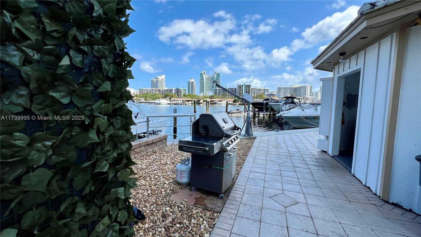 Small Image of 300 THREE ISLANDS BLVD #520, Hallandale Beach Number 23