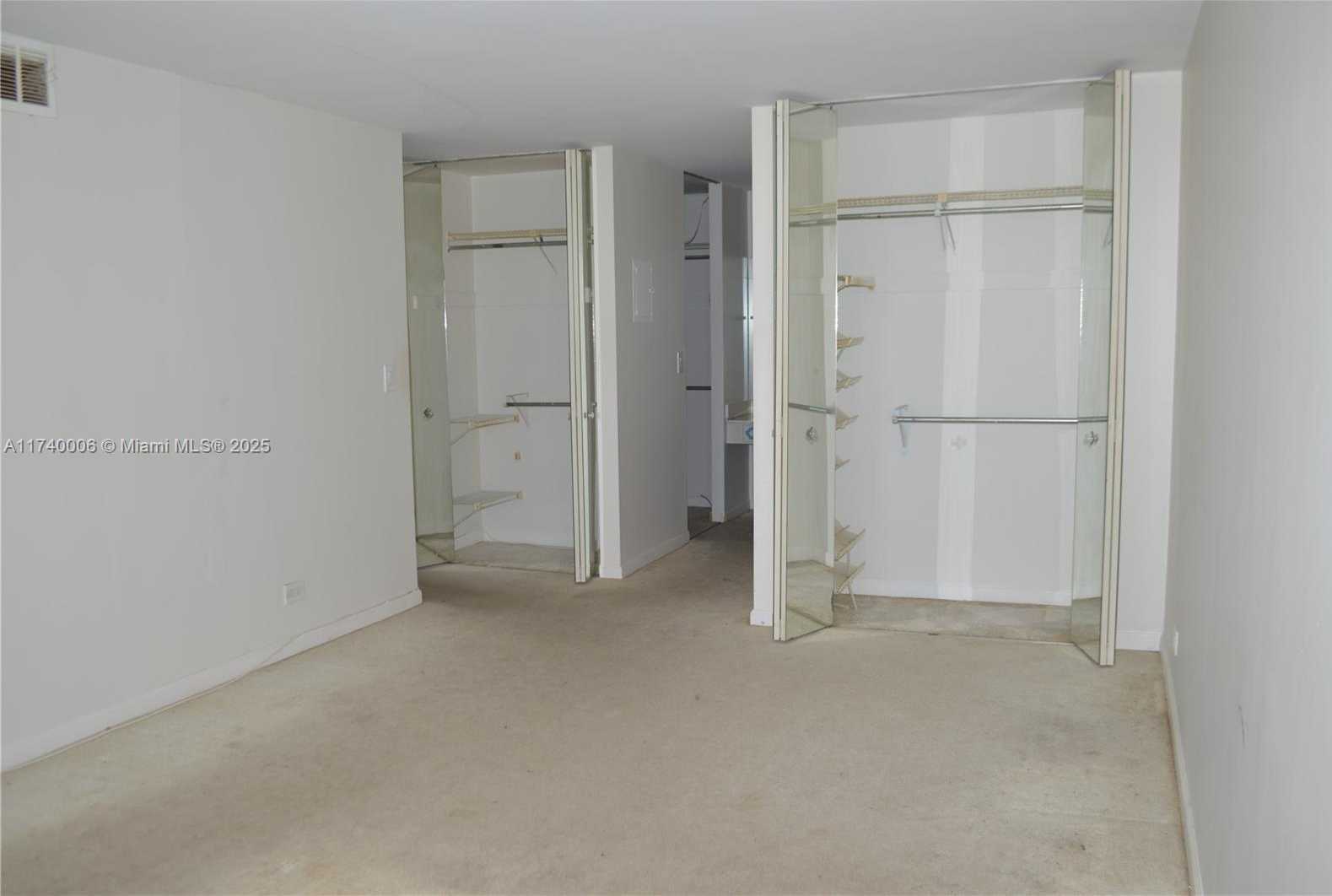 Small Image of 231 174TH ST #2402, Sunny Isles Beach Number 11