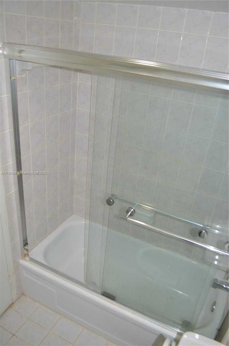 Small Image of 231 174TH ST #2402, Sunny Isles Beach Number 12