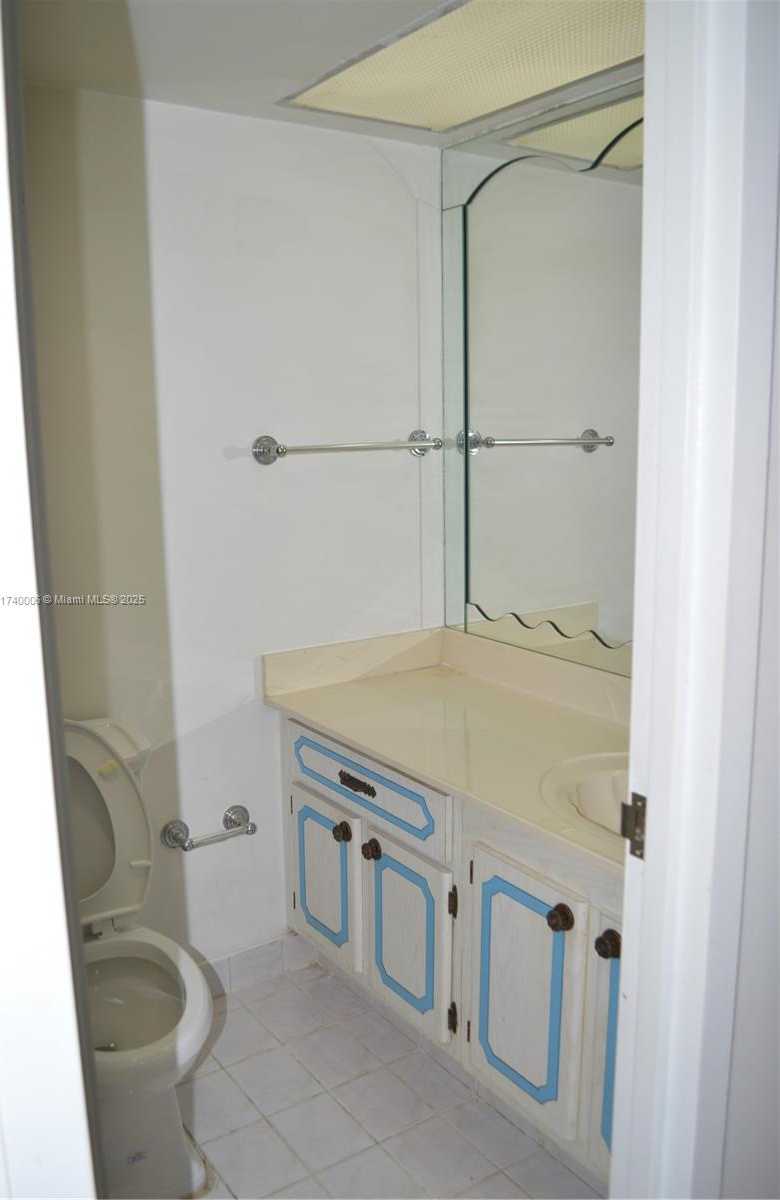Small Image of 231 174TH ST #2402, Sunny Isles Beach Number 13