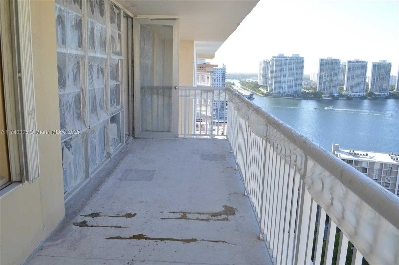 Small Image of 231 174TH ST #2402, Sunny Isles Beach Number 4