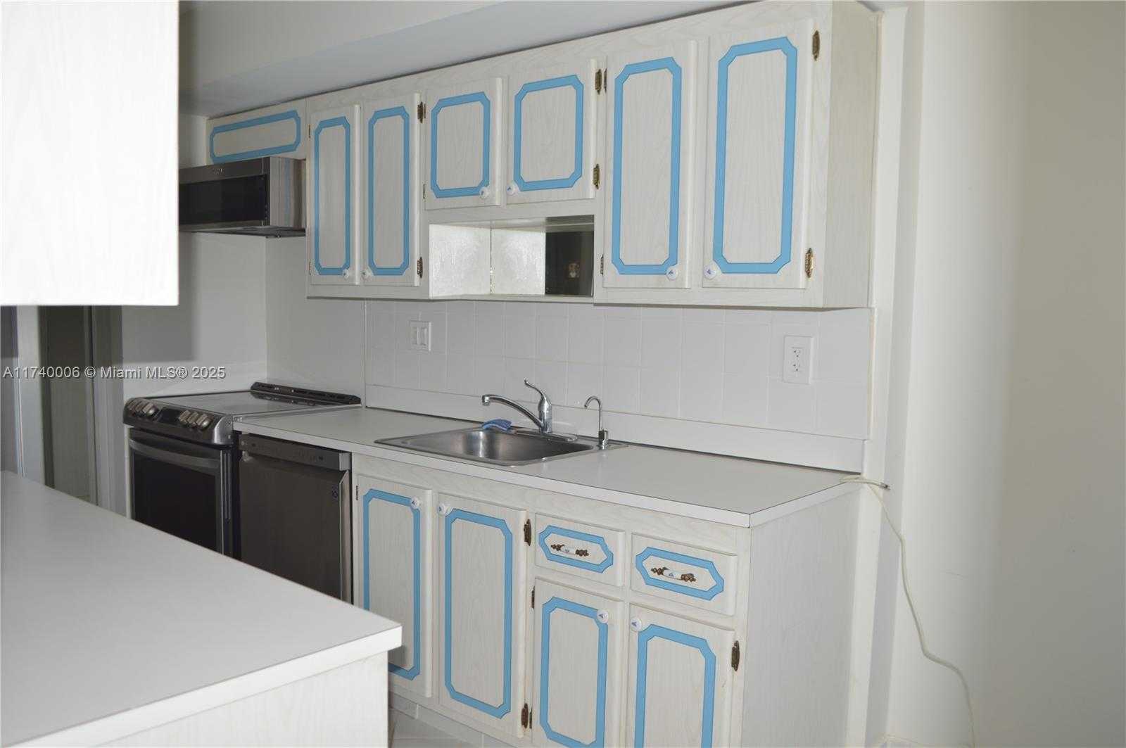 Small Image of 231 174TH ST #2402, Sunny Isles Beach Number 8
