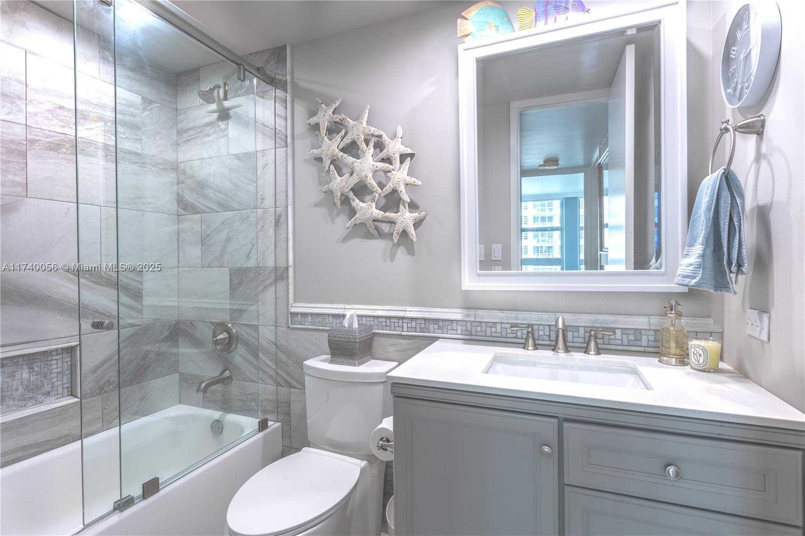 Small Image of 5055 COLLINS AVE #5C, Miami Beach Number 13