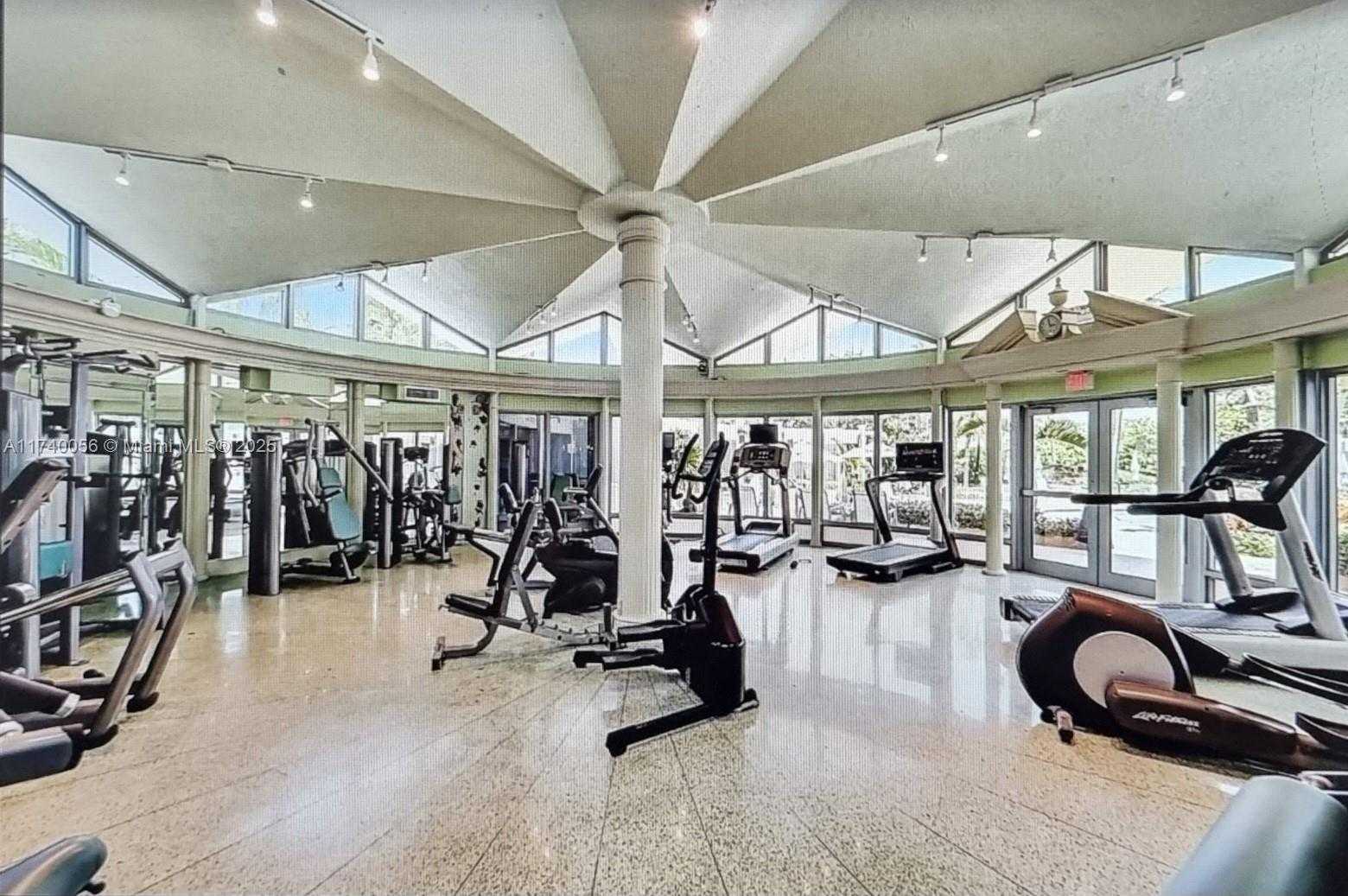 Small Image of 5055 COLLINS AVE #5C, Miami Beach Number 20