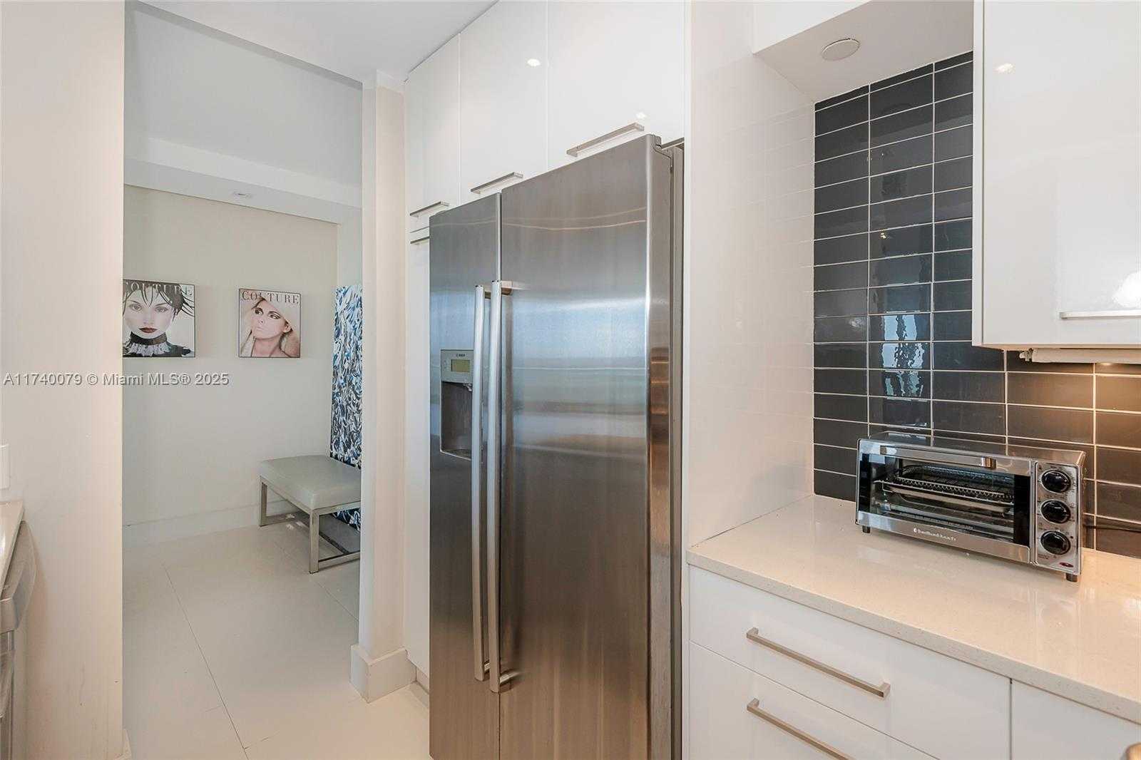 Small Image of 1000 WEST AVE #1009, Miami Beach Number 11