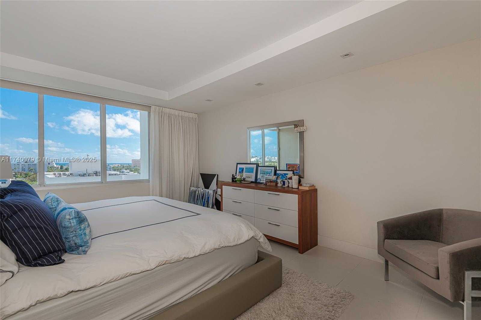 Small Image of 1000 WEST AVE #1009, Miami Beach Number 13
