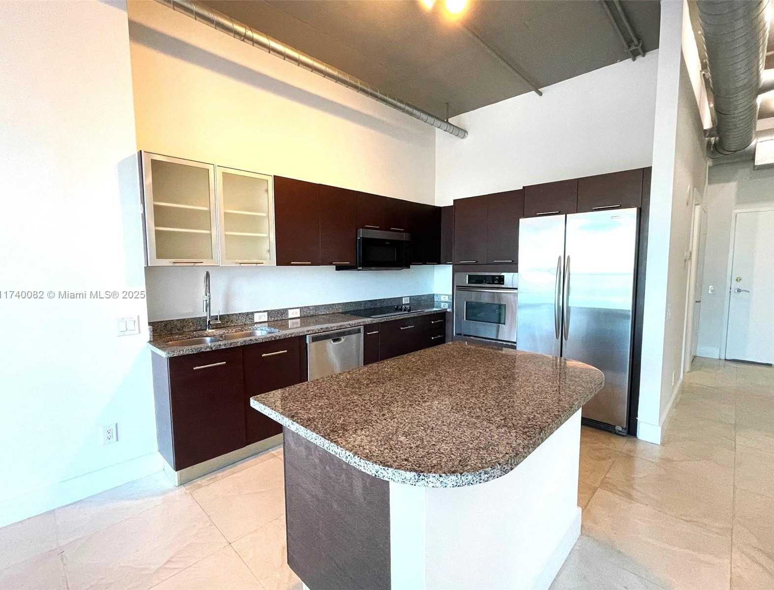Small Image of 3029 NORTH EAST 188TH ST #802, Aventura Number 4